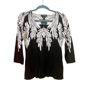 3/4 sleeve black and white wings pattern knit sweater